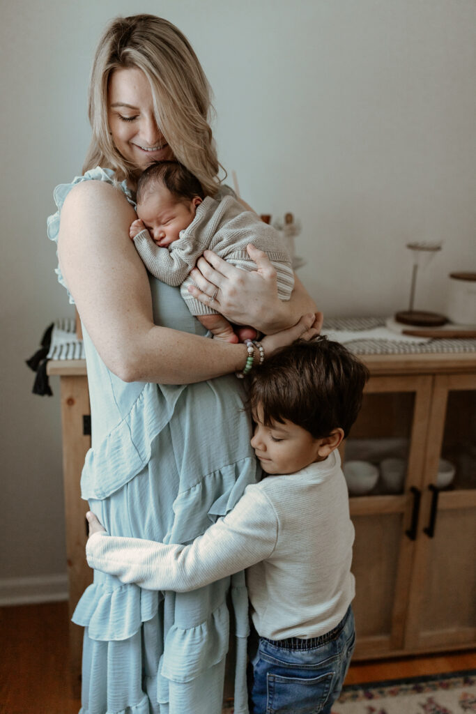 chicago documentary newborn session with mom and children