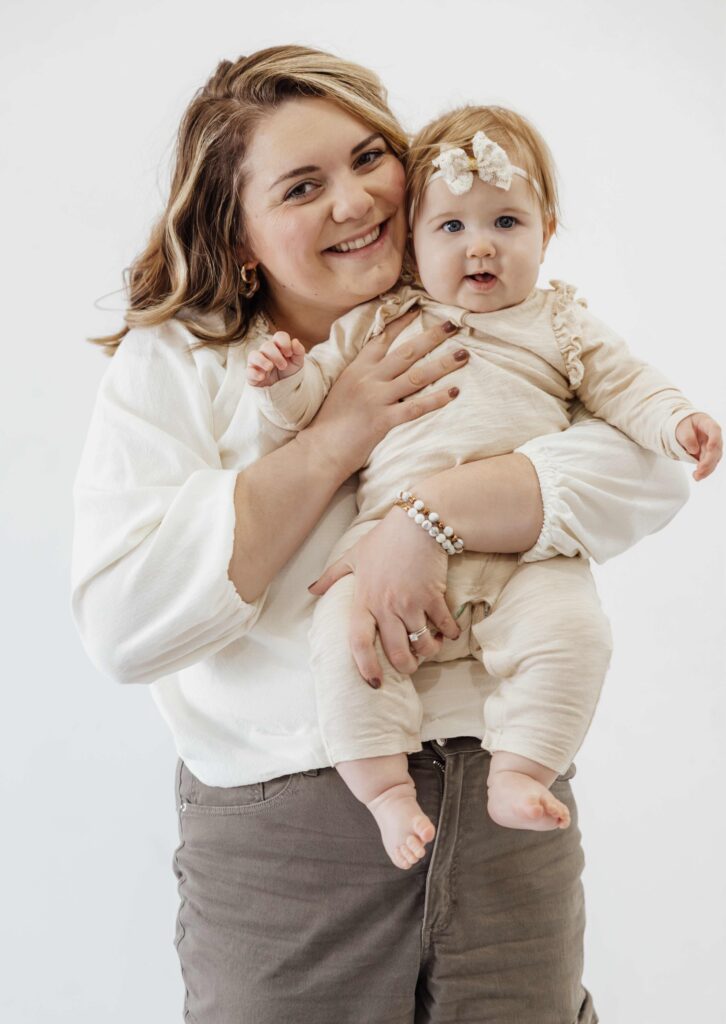 Photo of mom and daughter for Mother's Day Mini Sessions in Chicago by Taylor Lynn Studios